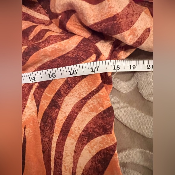 MINKPINK Women's Goldie belted Blazer, size medium in animal print, NWT - Picture 13 of 14